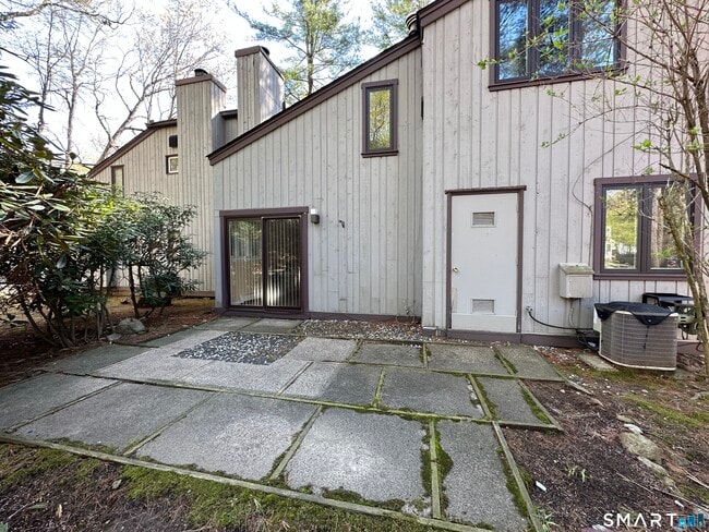 Building Photo - 7 Staunton Ct