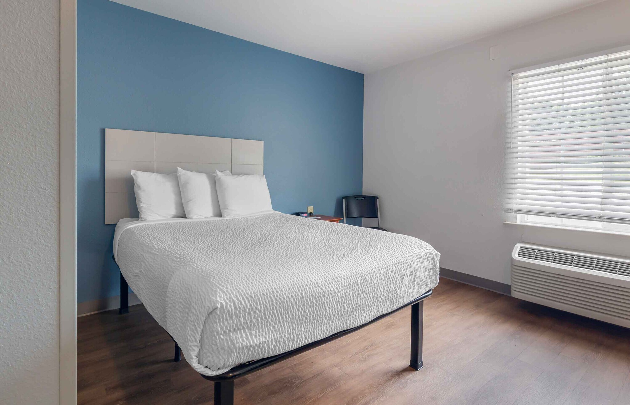 Building Photo - Furnished Studio-Fayetteville