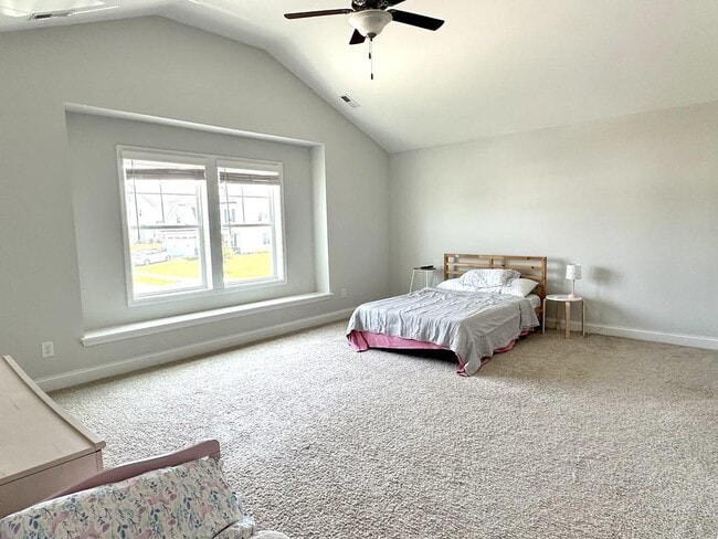 Building Photo - 263 Union St