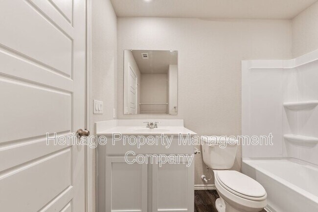 Building Photo - 8718 Broad Wing Dr