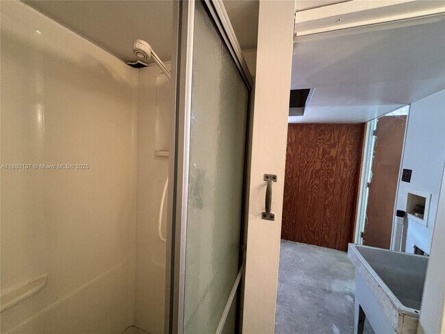 Building Photo - 3930 Country Pl