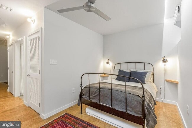 Building Photo - 1306 Hope St