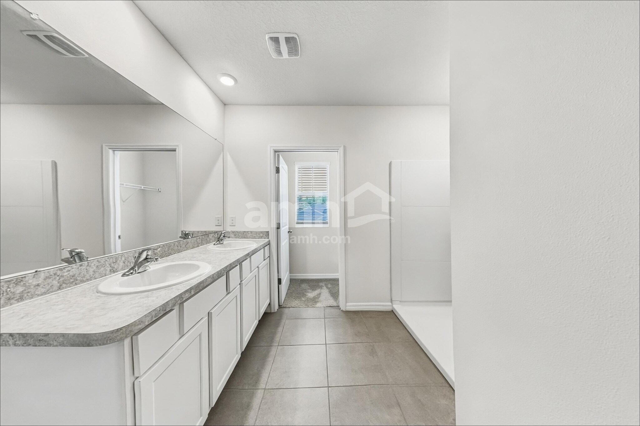 Building Photo - 2840 Greenleaf Ter