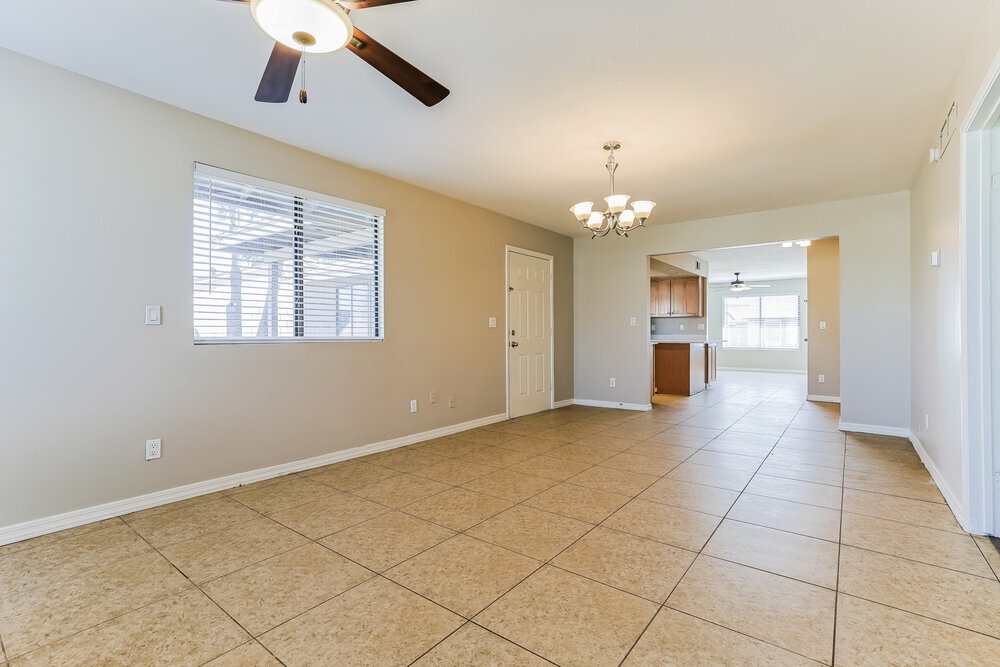 Building Photo - 728 W El Prado Rd