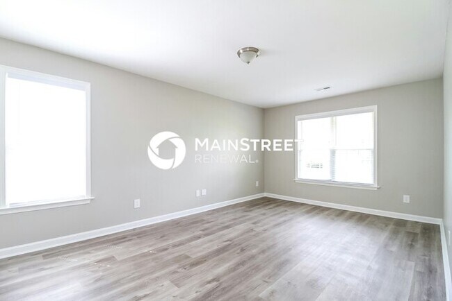 Building Photo - 3 Bedroom Pet-Friendly Home in Greensboro, NC with Main Street Renewal