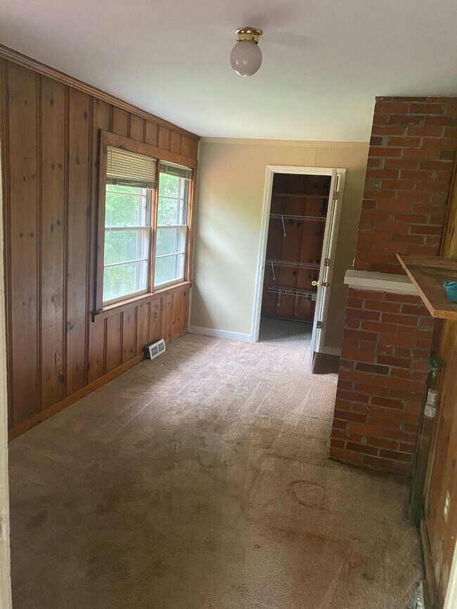 Building Photo - 102 Wheeler Dr