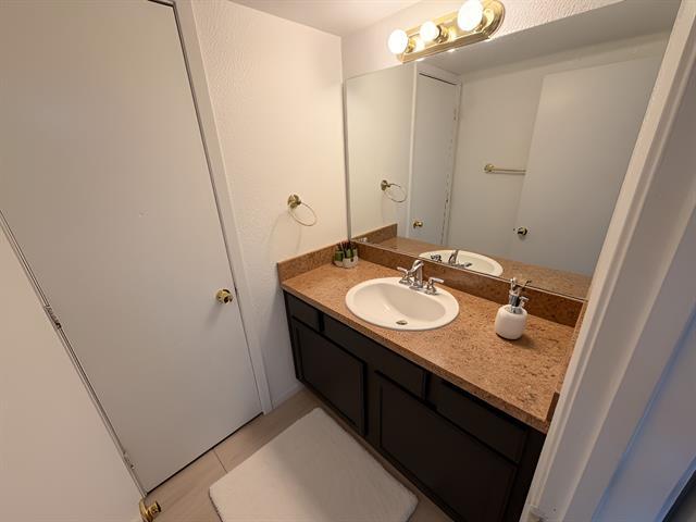 Building Photo - 4635 Country Creek Dr