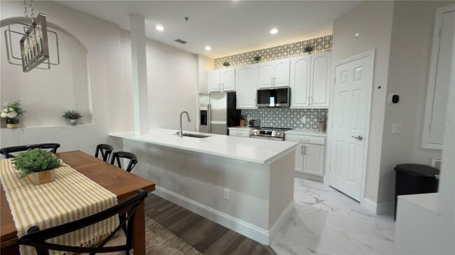 Building Photo - 6466 Cava Alta Dr