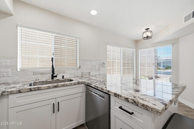Building Photo - 17229 N Zuni Trail