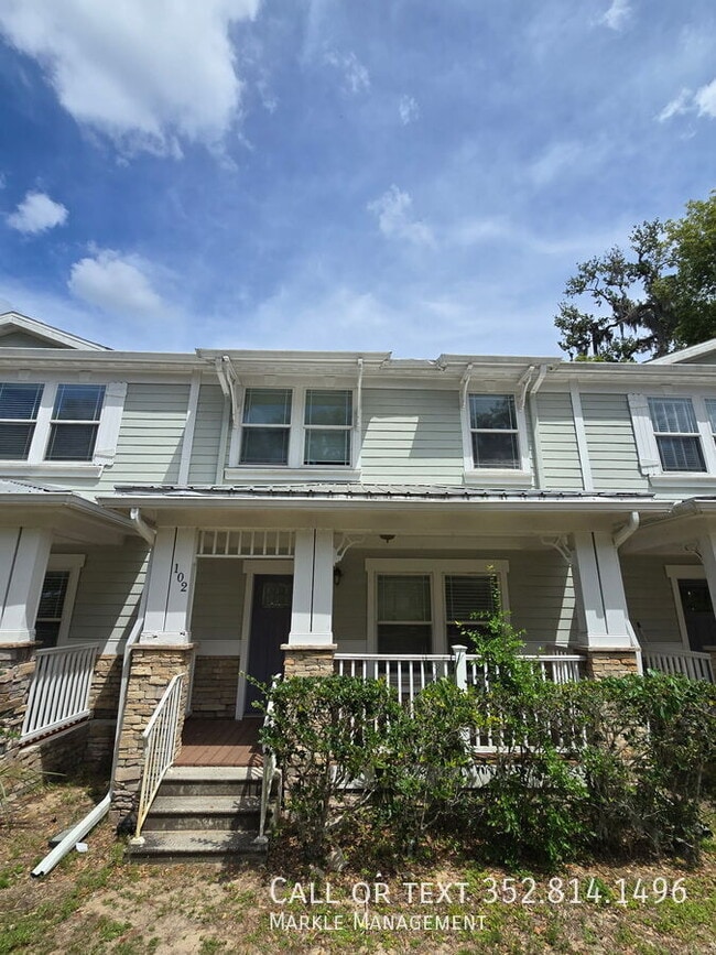 Building Photo - 200 S 11th St