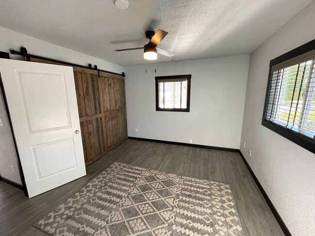 Building Photo - 2320 D Ave