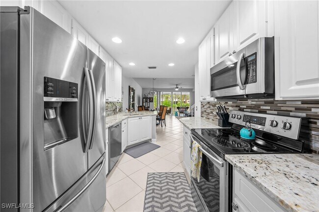Building Photo - 5633 Cove Cir