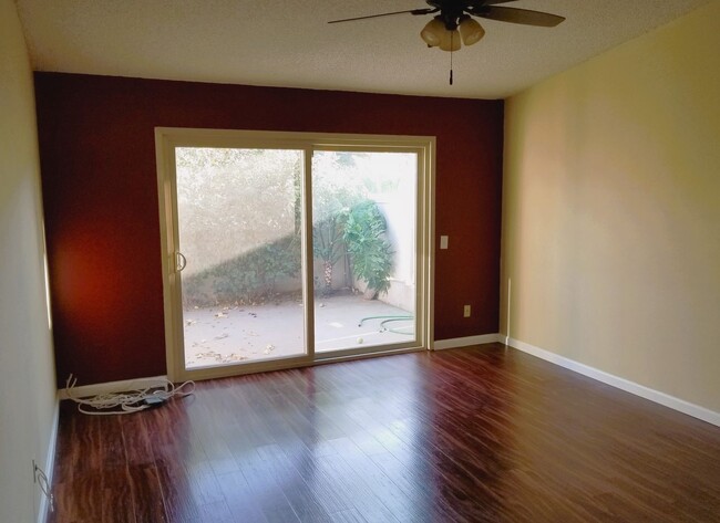 Building Photo - Upgraded Single Story 2bd, 1.5 ba, in Corona