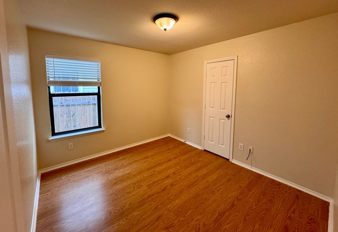 Building Photo - 5620 Victory Gallop Dr