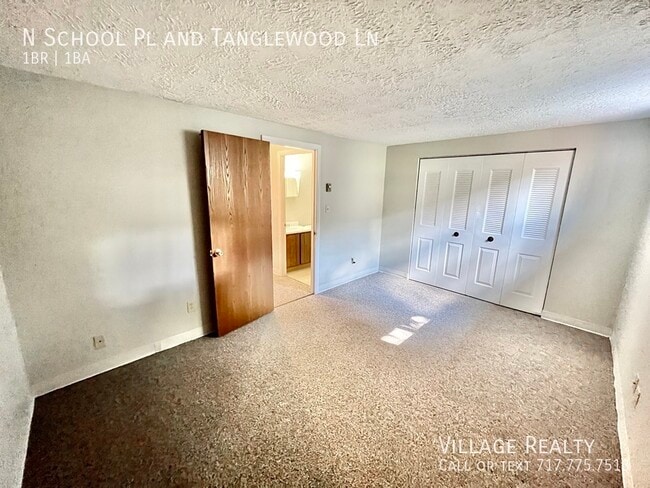 Building Photo - 337 N School Pl
