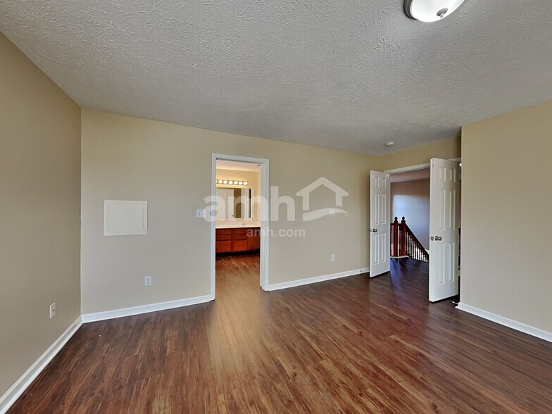 Building Photo - 16938 Cedar Creek Ln