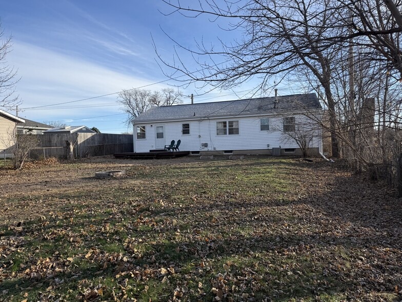 Building Photo - 541 34th St SE