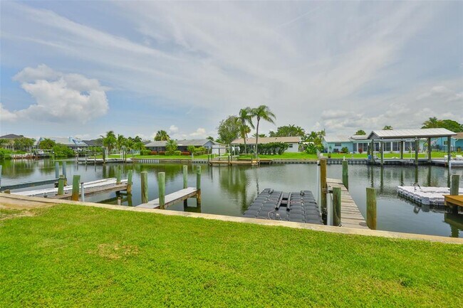 Building Photo - 1045 Apollo Beach Blvd