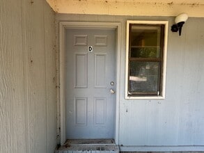 Building Photo - N Joplin Pl