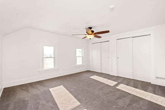 Building Photo - AVAILABLE SEPT 1ST!! UPDATED & SPACIOUS 3-...