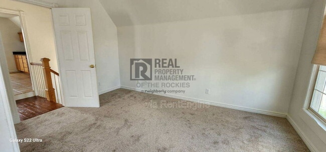 Building Photo - 2011 Evans Ave