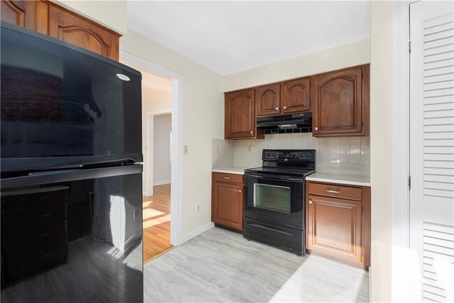 Building Photo - 18 Coggeshall Way