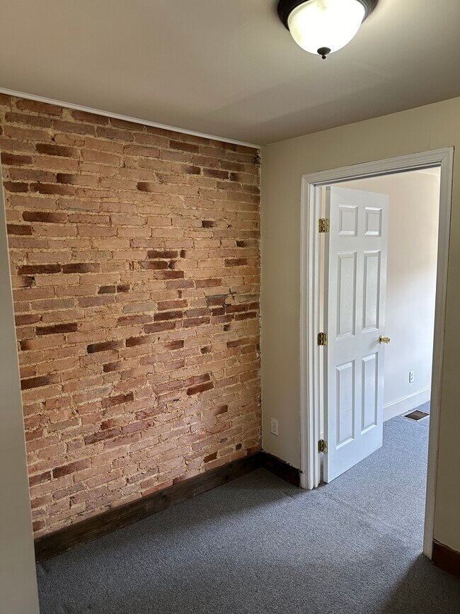 Building Photo - 1742 E Lombard St