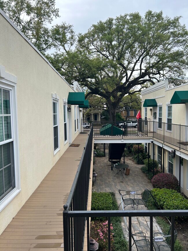 Building Photo - 3101 St Charles Ave