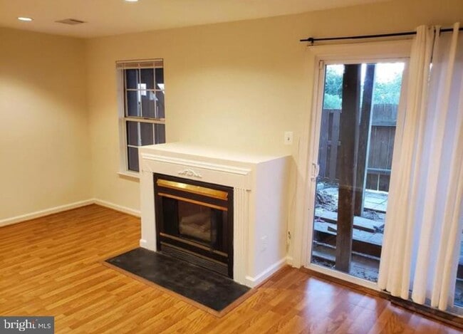 Building Photo - 6854 Signature Cir