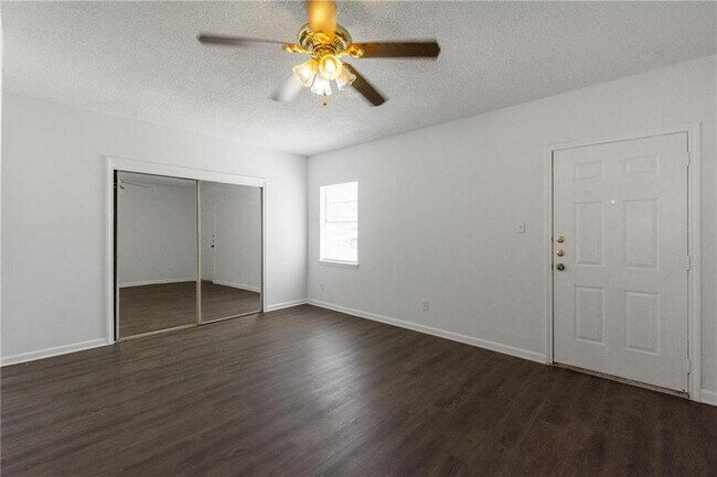 Building Photo - 4608 Bundyhill Dr