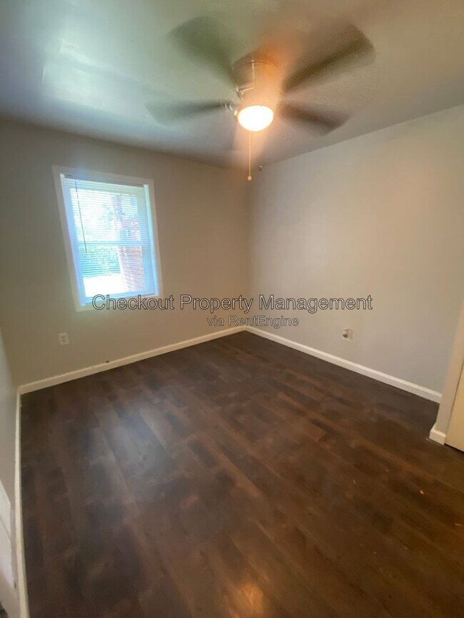 Building Photo - 112 Bellerive Blvd