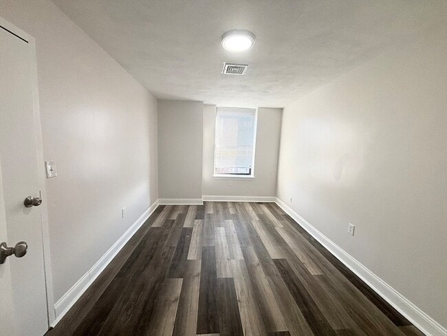 Building Photo - 94 Eastern Ave