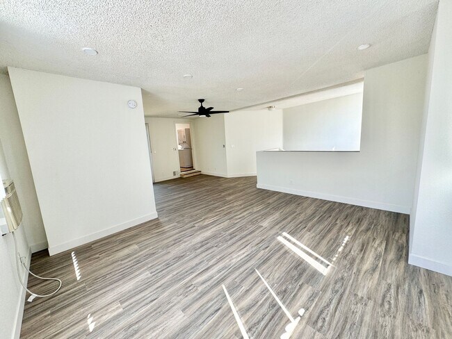 Building Photo - 3722 S Canfield Ave