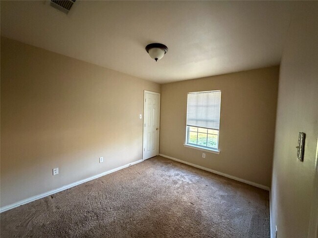 Building Photo - 1126 W Hunt St