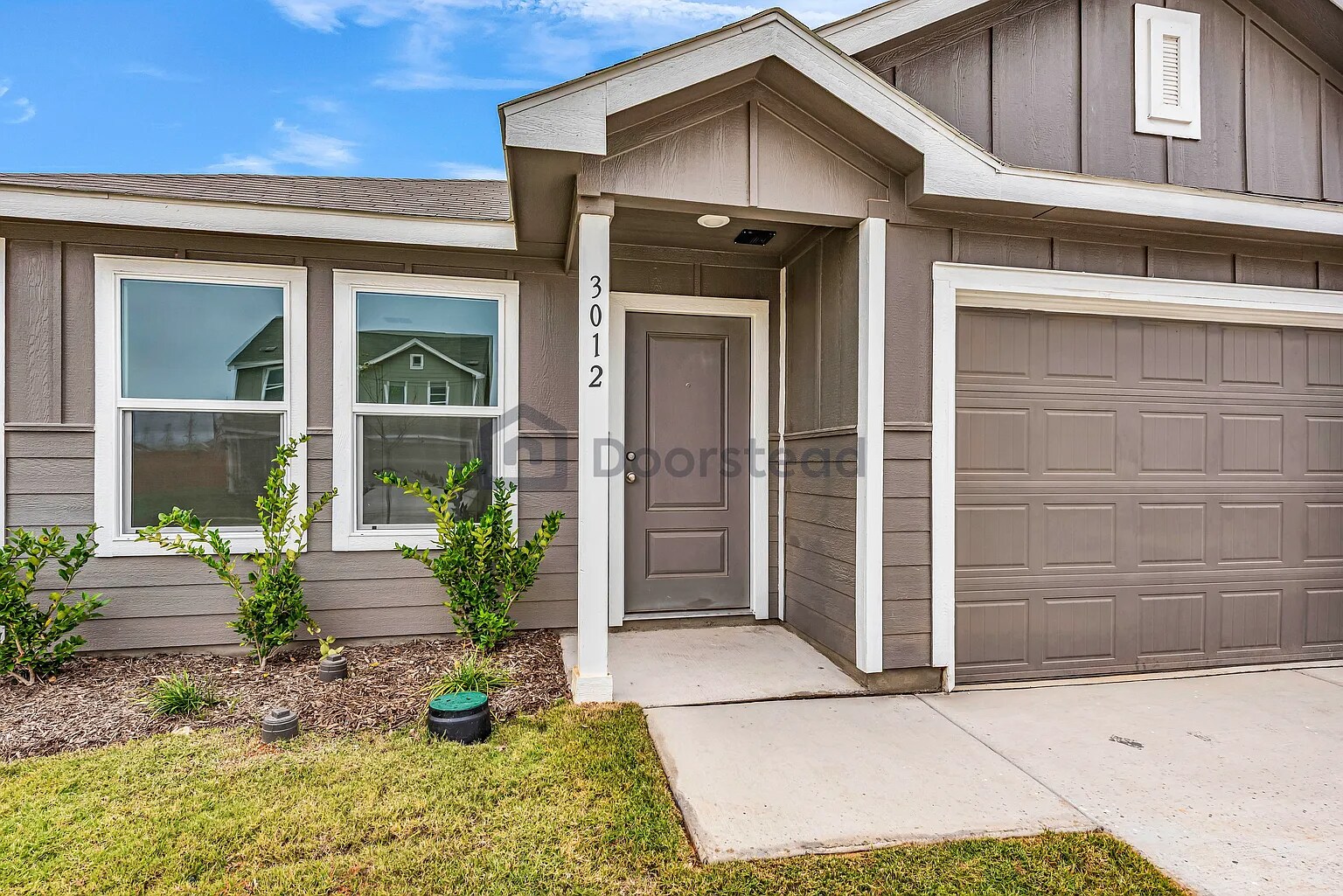 Building Photo - 3012 Yellow Pine Ave