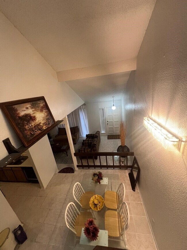 Building Photo - 6843 Greenway Chase St