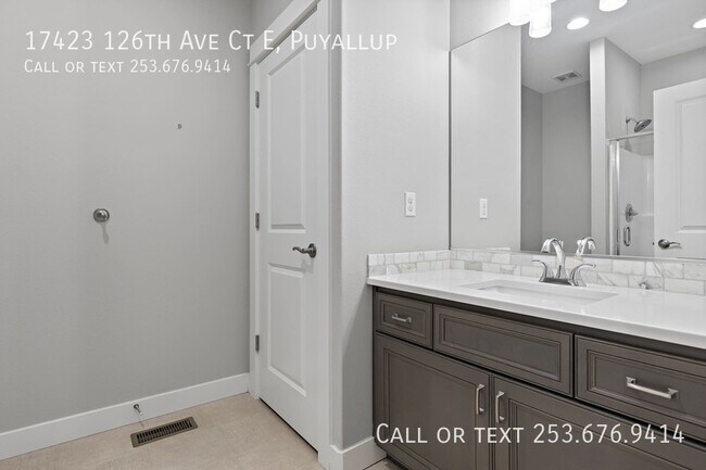 Building Photo - 17423 126th Ave Ct E