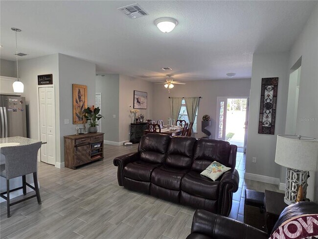 Building Photo - 1013 Doyle Rd