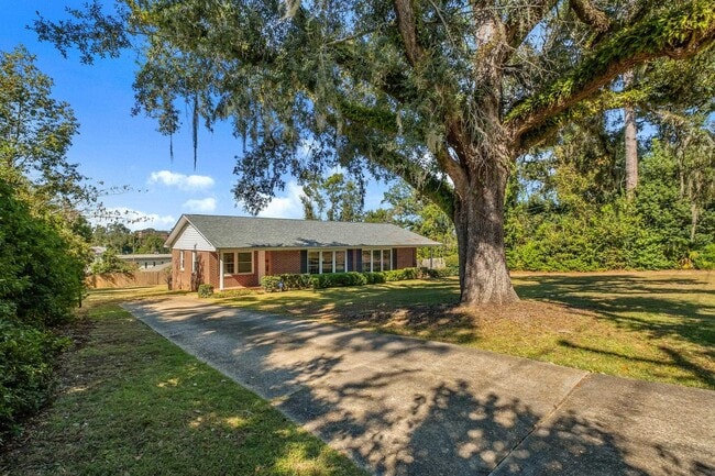 Primary Photo - 1716 S Meridian St