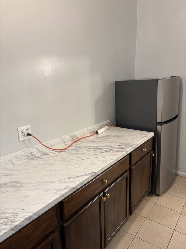 Building Photo - 176 E 93rd St