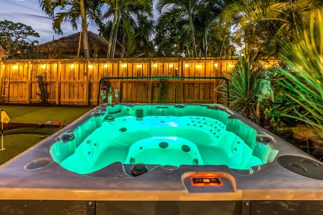 Building Photo - 2004 NE 17th Way