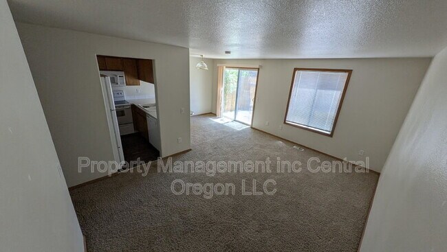 Building Photo - 2110 Baines Blvd
