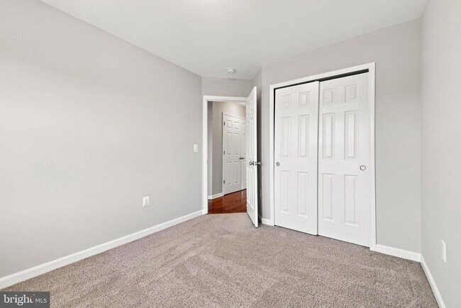 Building Photo - 25678 Pleasant Valley Rd