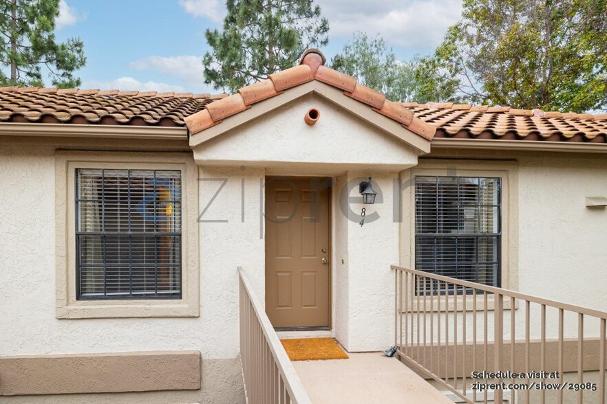 Primary Photo - 10347 Azuaga St