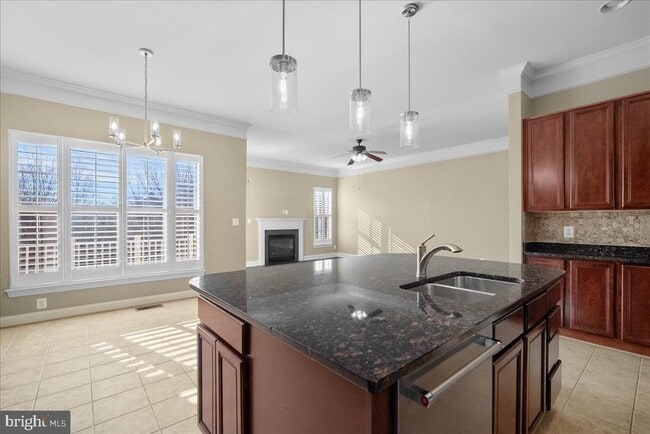 Building Photo - 43277 Tumbletree Terrace