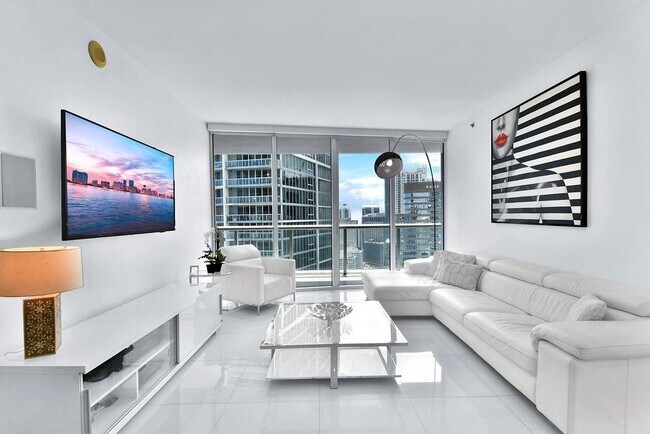 Building Photo - 475 Brickell Ave