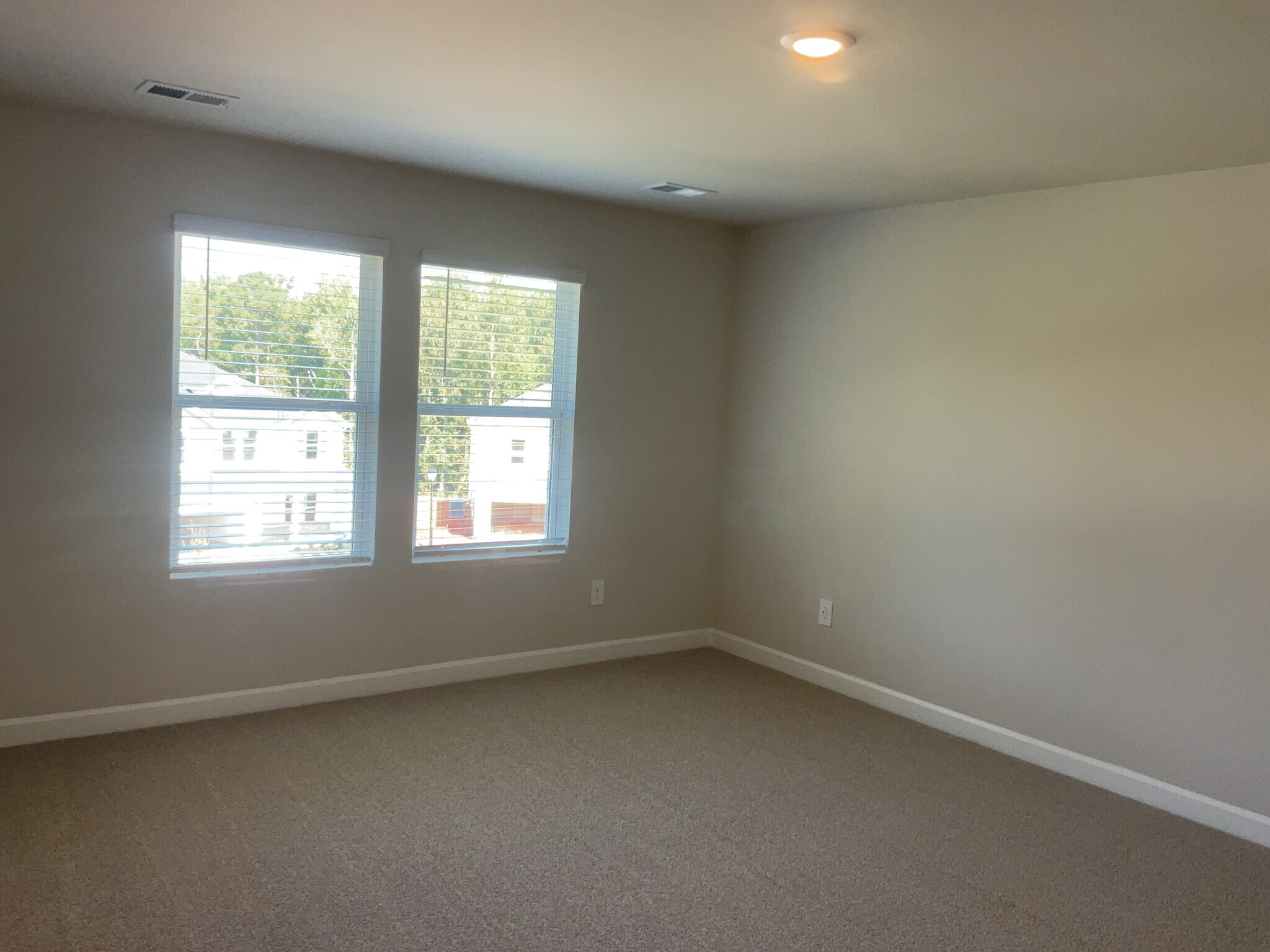 Building Photo - 307 Granby Trl