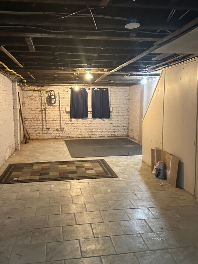 Building Photo - Newly Renovated, Spacious Home! W/D! Partially Finished Basement! Central Air! Available Now!