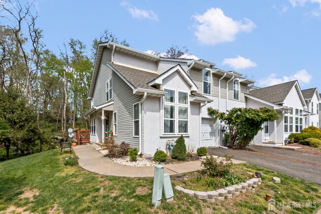 Building Photo - 17 Parkside Dr