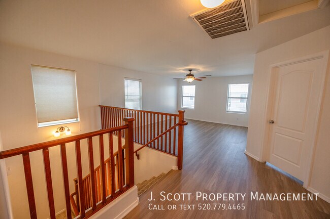 Building Photo - 3425 E Bartlett Dr